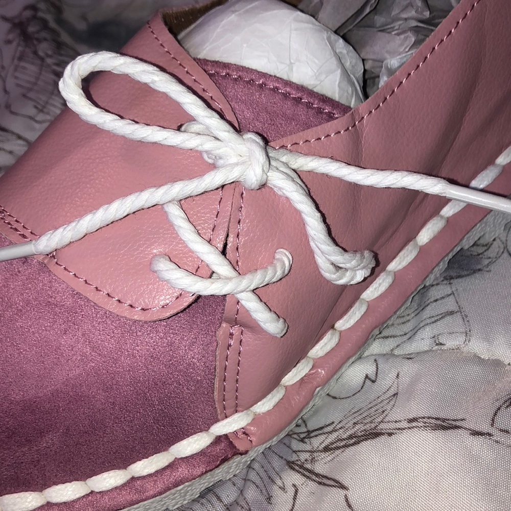 Shoes - Picture 2 of 6